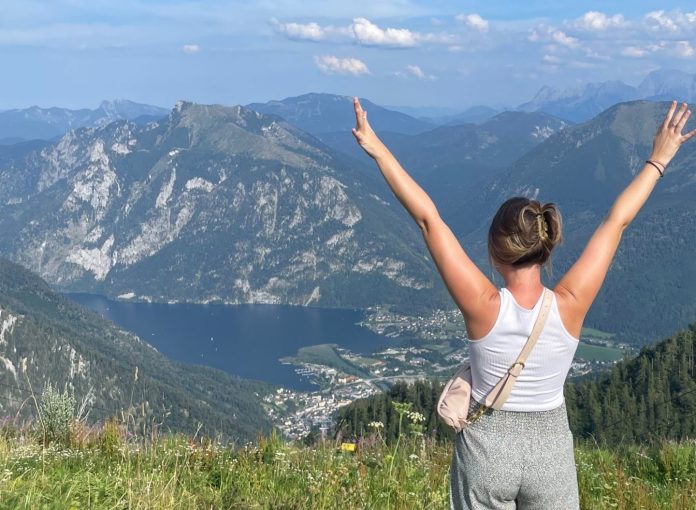 solo travel tips for women first time